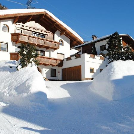 Apartment Maierhof Флирш Екстериор снимка